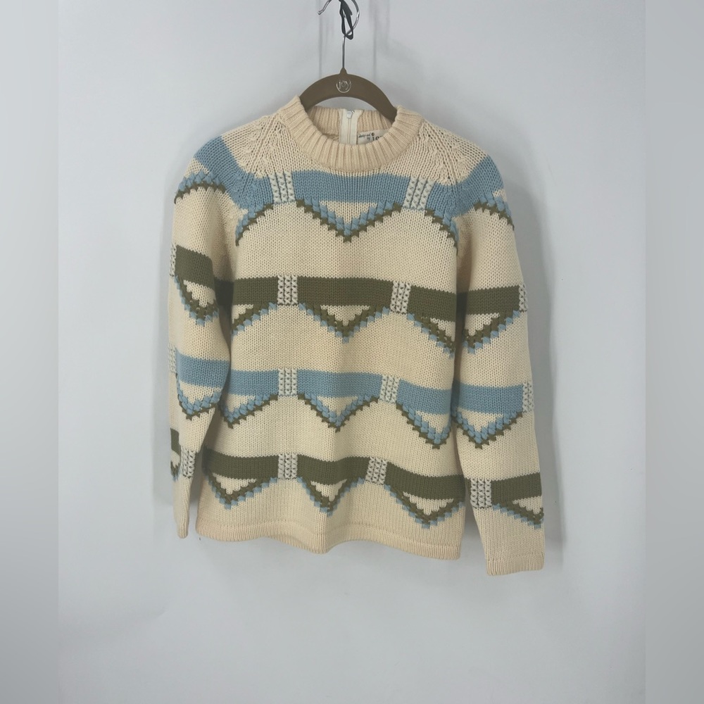 Joyce sportswear 100% wool vintage sweater 38/S please go by measurements